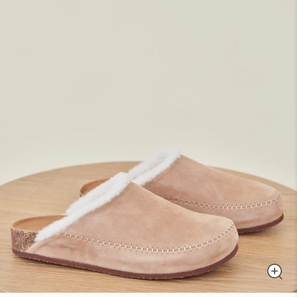 Jenni Kayne Shearling-Lined Moc Clog in Natural
